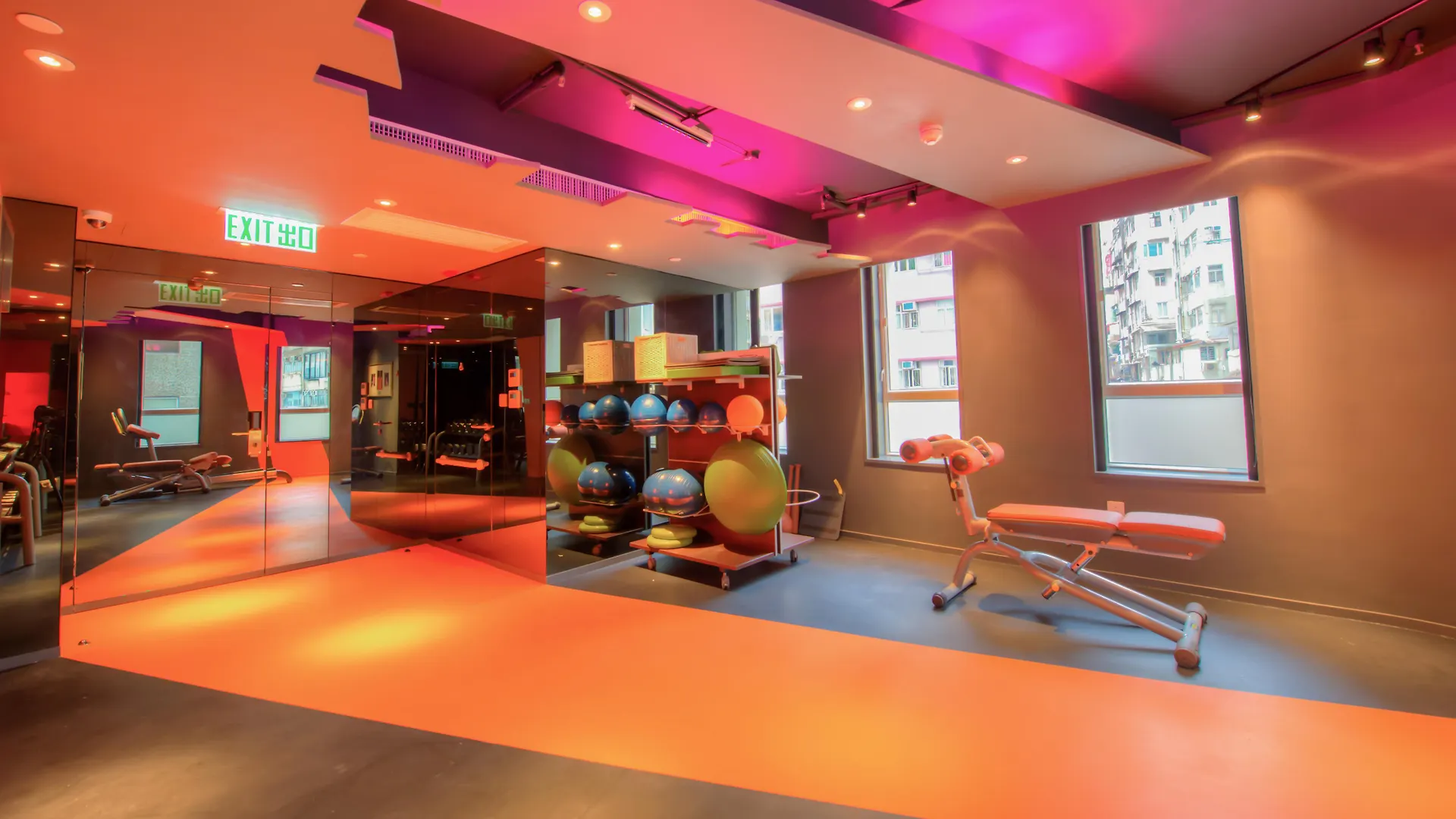 Hotel Madera Hollywood Hongkong 5*,  Chiny